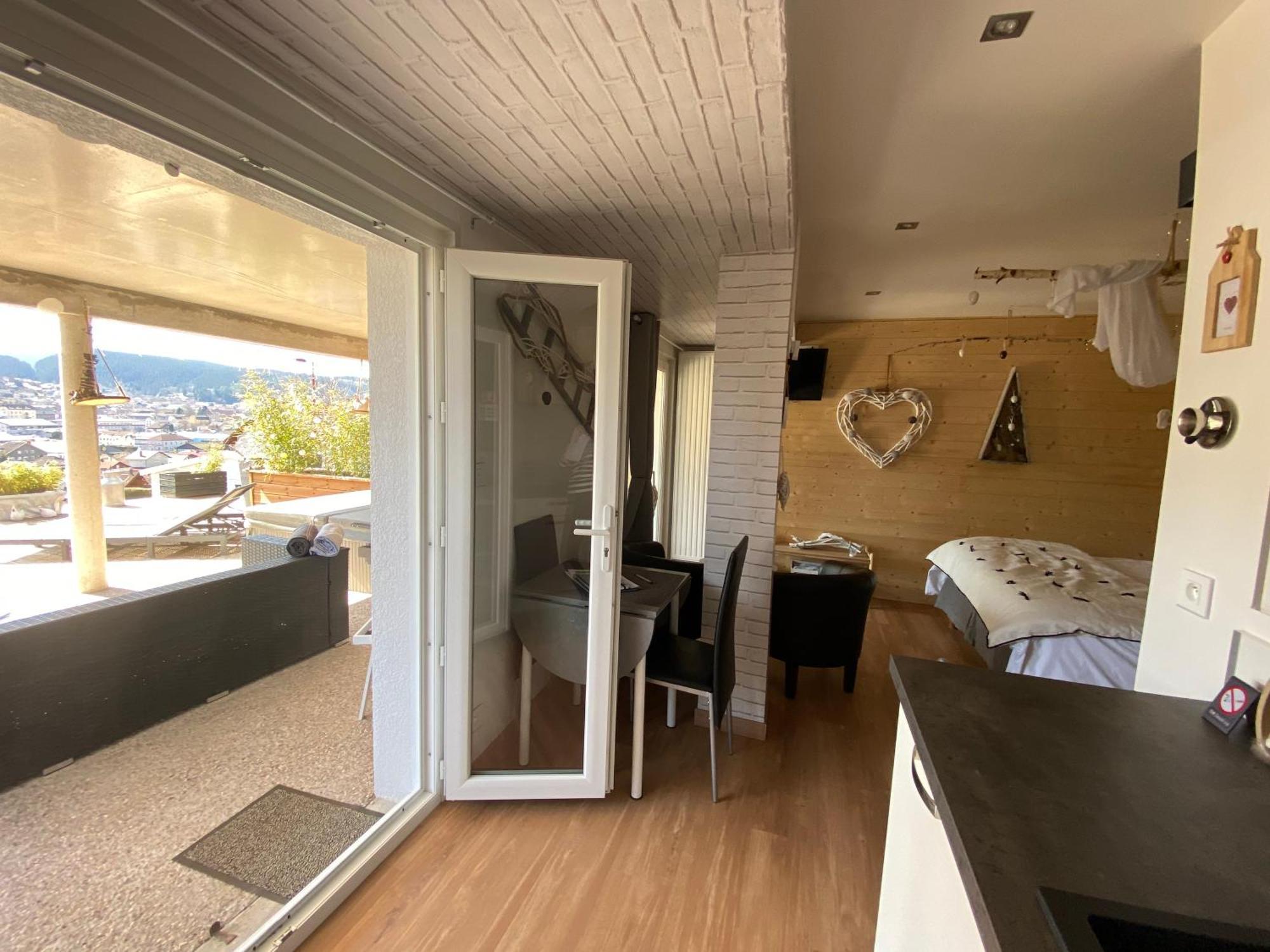 Au Nid Cosy D'Isa A Gerardmer Vosges - Spas Privatifs 外观 照片